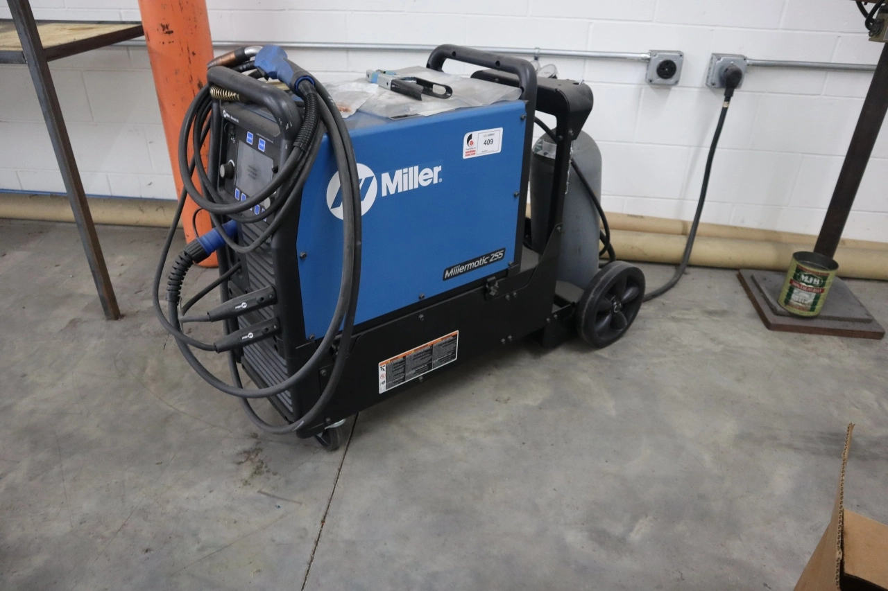 Used MILLER MILLERMATIC 255 Mig Welders Minnesota US | Machinesused.com #1377510