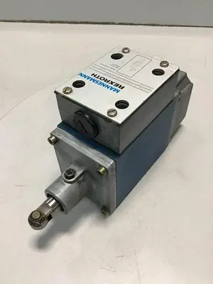 USED MANNESMANN REXROTH 54WMR10X7032/YAW SO103