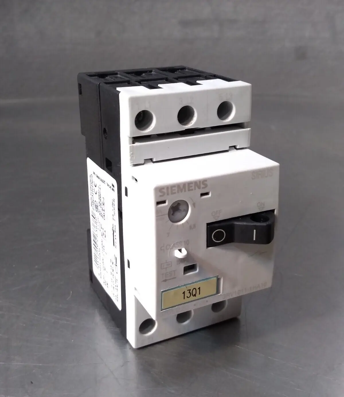 Siemens 3RV1011-1HA10 3 Pole Manual Motor Starter Loc4E28