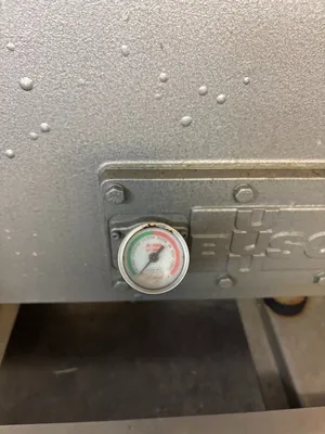 USED ULTRASOURCE Ultravac 800