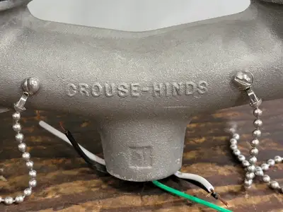 NEW CROUSE-HINDS 43961116GGGR