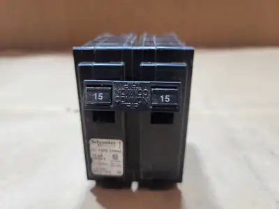 Used SCHNEIDER ELECTRIC CHOM215 Switchgears British Columbia CA | Lenmark #1438599