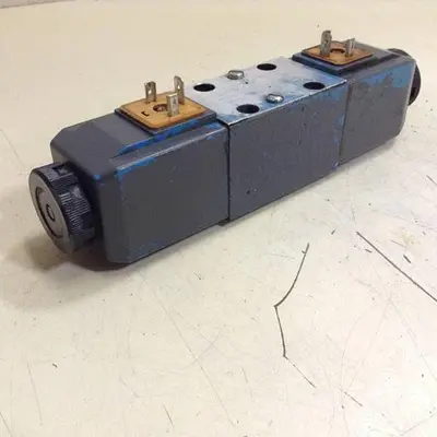 USED VICKERS DG4V-3-6C-M-U-HL7-60