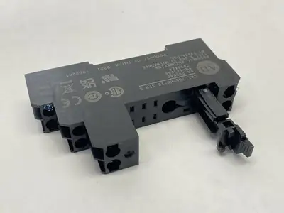 USED ALLEN BRADLEY SER B 8-BLADE RELAY SOCKET/RELAY BASE 6A 250V LOT OF 4