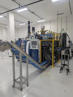 2022 FONG KEE EHB 65T03SS BLOW MOLDING MACHINES | Machinery Network (10)