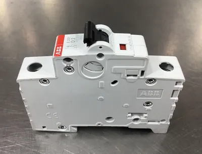 Used ABB S201-D2 Circuit Breaker, (2CDS251001R0021), 230/400VAC, 2A Circuit Breakers South Carolina US | Palmetto Automation #1151456
