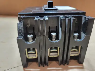 USED WESTINGHOUSE FB3070V