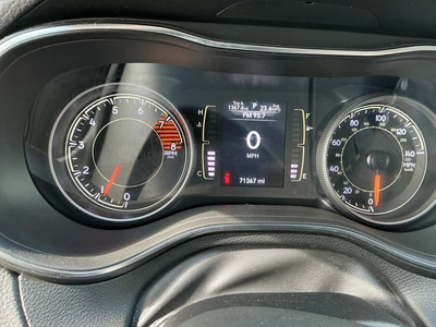 USED 2019 JEEP CHEROKEE