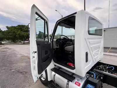 Used 2018 INTERNATIONAL DURASTAR 4300 Cab Chassis trucks Florida US | Truck and Van Outlet #1509142