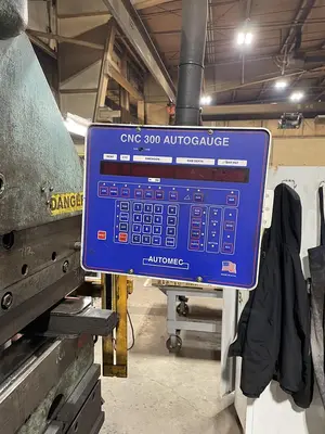 Cincinnati 440 Ton Press Brake