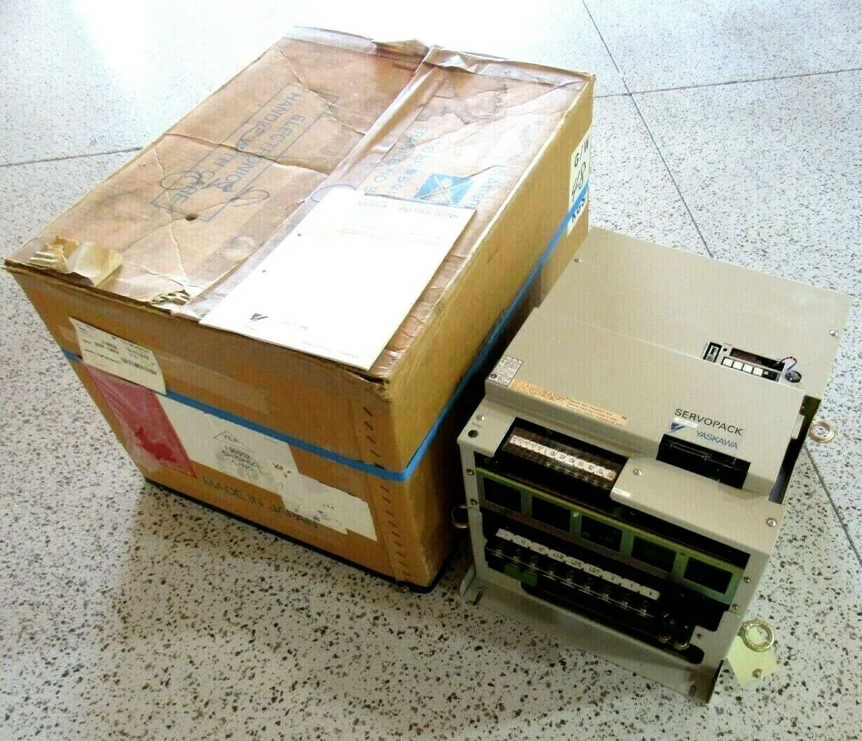 NEW YASKAWA SGDH-2BDEB SERVOPACK 380-480V 22KW SGDH2BDEB