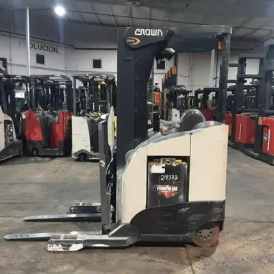 USED 2018 CROWN RR5725-45