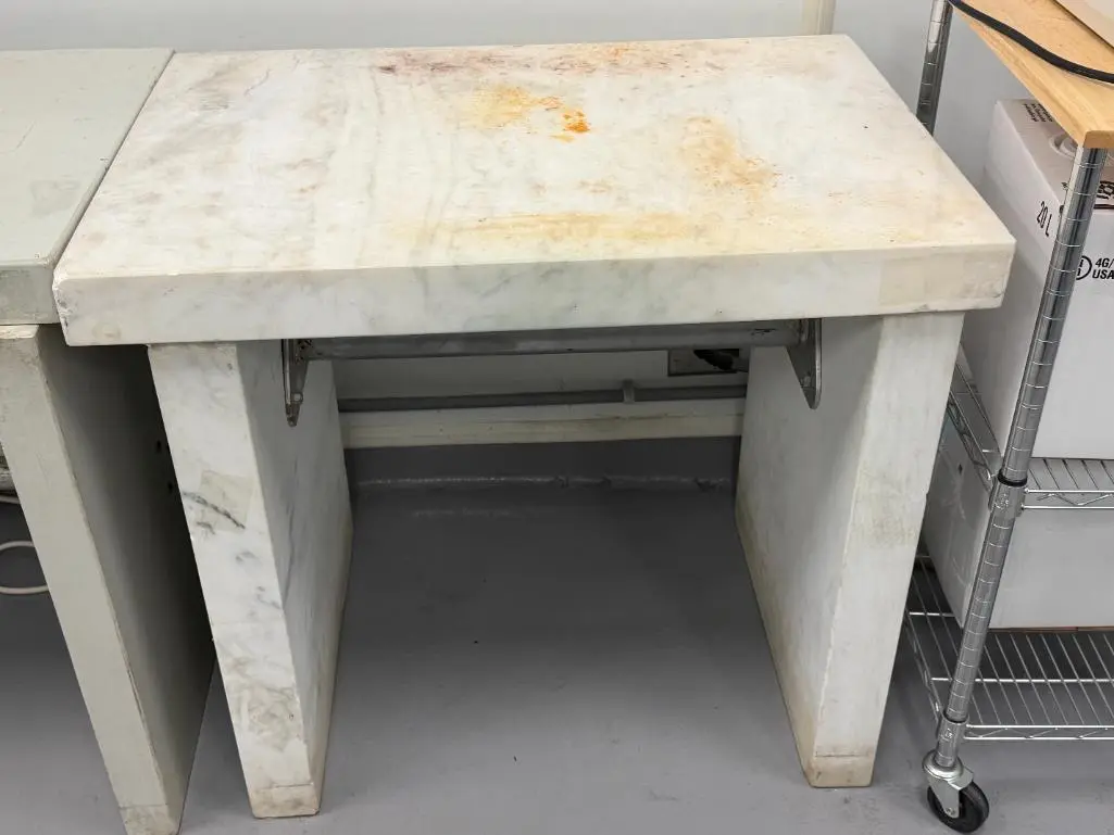 Used _UNKNOWN_ _UNKNOWN_ Furniture (Laboratory) Rhode Island US | Federal Equipment Company #1347676