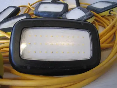 Southwire 100 ft LED String Light 14/3 SJTW Indoor & Outdoor 120V 10 Lights