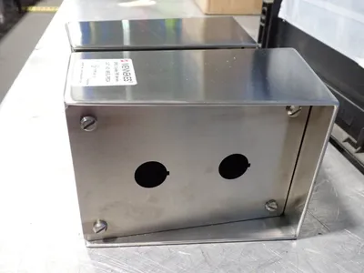 Used MENNEKES MESLPB2A Electrical Boxes Ohio US | HGR 24 #1064804