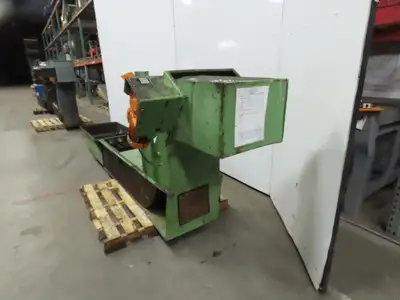 Knoll Incline Belt Chip Conveyor 4FPM 39" x 23" Intake 31" Discharge 440V 3Ph