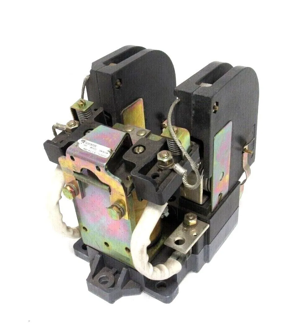 NEW CUTLER HAMMER ME320D CONTACTOR 30B4376G09 230VDC 7856A36H01