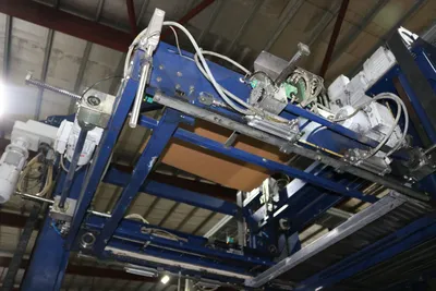 2005 KRONES KRONES PRESSANT PALLETIZER 1A Packaging Equipment | Global Machine Brokers, LLC (6)