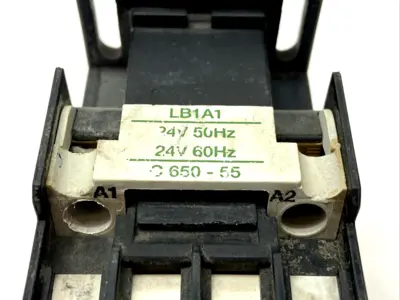 CL00A310T | General Electric  Non-Reversing Contactor w/ BCLF01 Aux Contact - Used
