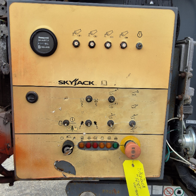 USED 2015 Skyjack SJ40T