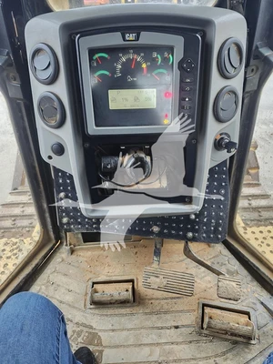 USED 2016 CATERPILLAR D6T XL