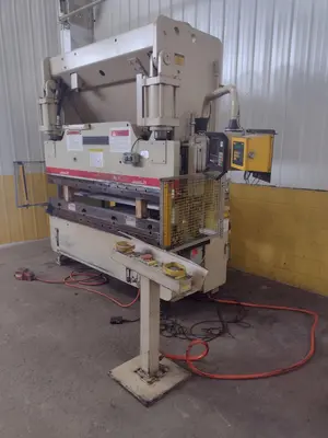 90 TON X 8' CINCINNATI MODEL 90CBX6 HYDRAULIC PRESS BRAKE: STOCK #16451