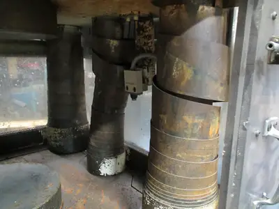 USED MODERN 200 TON