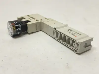 SY30M-N5-P-3 | SMC  Pneumatic Interface Regulator w/ PSI Gauge - Used