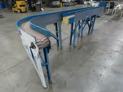 New London Engineering 7.5" x 13' 6" Side by Side Plastic Chain Conveyor 90°