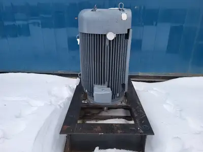 400 hp Vertical Motor, 2300V, 1787 rpm