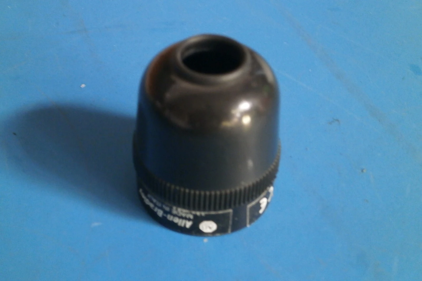 NEW ALLEN BRADLEY 8-Pin Tube Base Socket, Ba