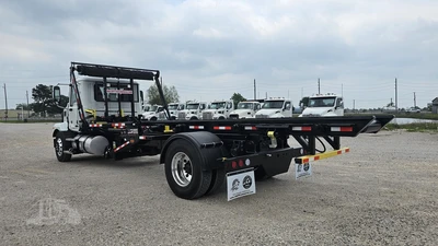 New | in-Stock 2027 MACK MD7 Rolloff Trucks Texas US | Roll Off Truck World #1491899