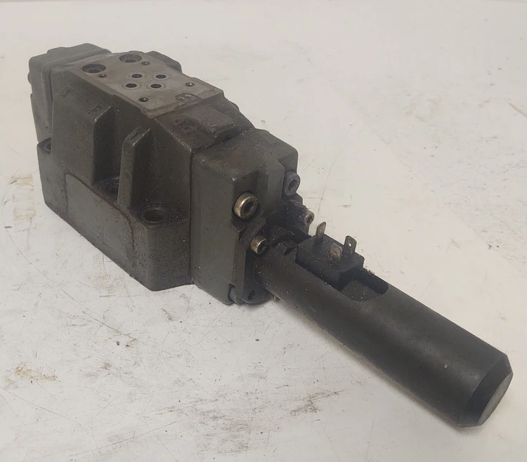 Used Rexroth 4WRD160150-31/10L Valves/Fittings Kentucky US | Edwards Industrial Repair #1016522