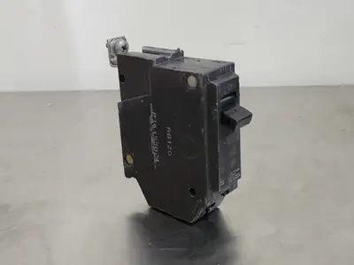 Used GENERAL ELECTRIC THHQB120 Switchgears British Columbia CA | Lenmark #241436