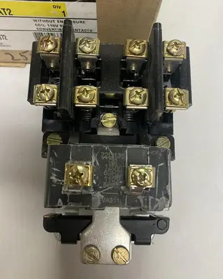 New | in-Stock GENERAL ELECTRIC CR2810A11AT2 Miscellaneous Equipment (Electrical & Power) | Surplus Asset Holdings #1188895