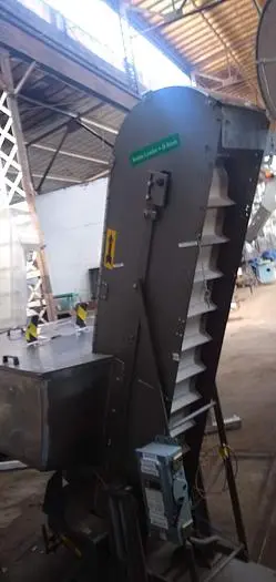 Used STAINLESS FEED HOPPER  11WX 84" DISCHARGE _UNKNOWN_ Conveyors | Save on Equipment #420491