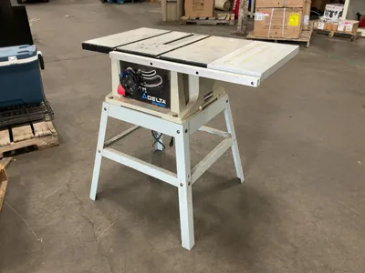 Used DELTA SHOPMASTER TS220LS Woodworking Table Saws Michigan US | Miedema Asset Management Group #1320243