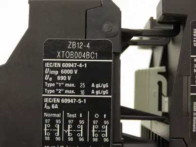 Eaton XTOB004BC1 Overload Relay Reversing Contactor 2.4-4A