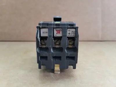 Used SQUARE D QOB315 Switchgears British Columbia CA | Lenmark #1438572