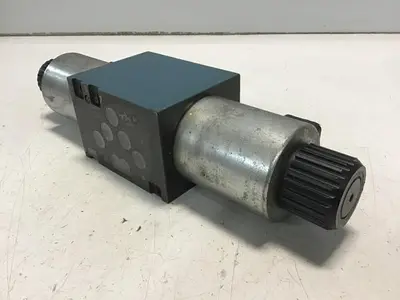 USED BOSCH 0 810 001 700