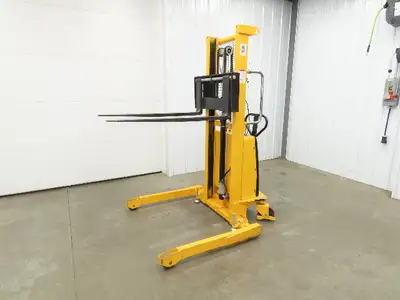Used ULINE _UNKNOWN_ Pallet Lifters Indiana US | Arrow Industrial #1366960