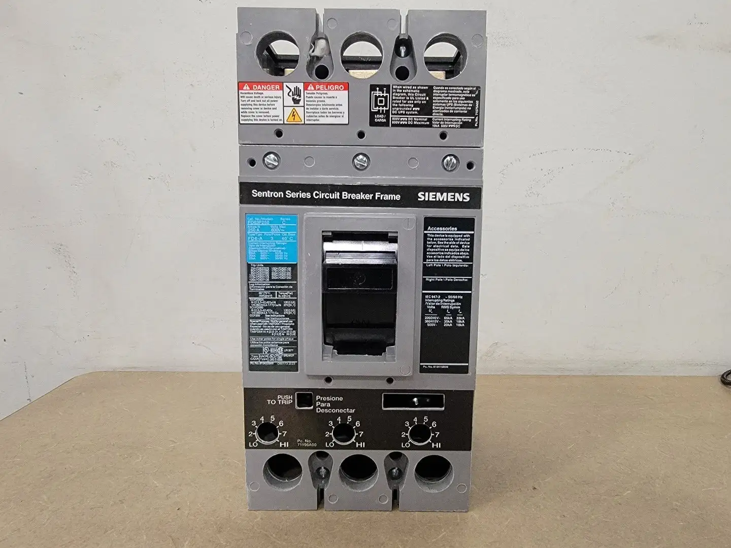 Used SIEMENS FD63F250 Switchgears British Columbia CA | Lenmark #238747