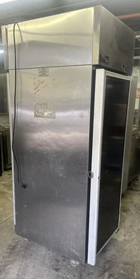 174-0132 Master-Bilt Endura MPR242SS 2 Door Reach Through Self Contained Cooler