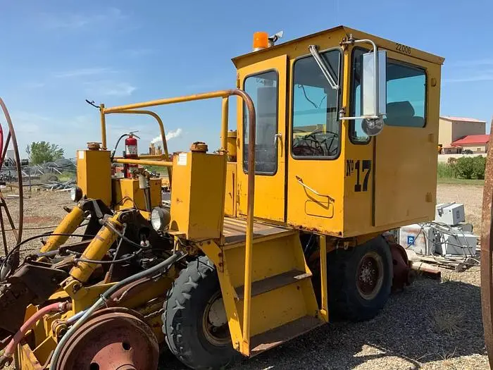 Used TRACKMOBILE 1000 Tow Tractors North Dakota US | C3 SURPLUS LLC #442610