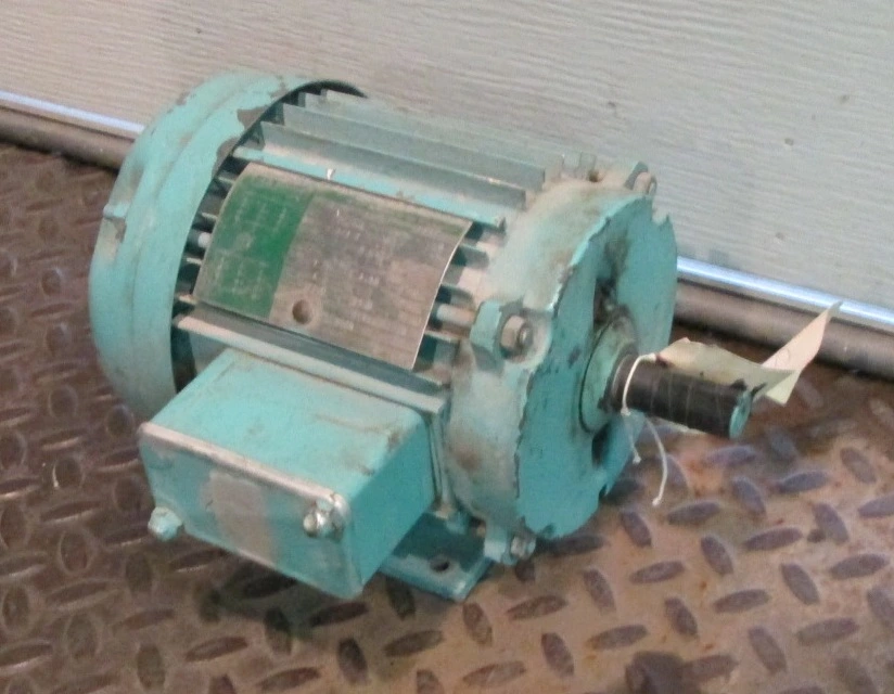 NEW - SEW Eurodrive, Right Angle, AC, Gear Reduced Motor