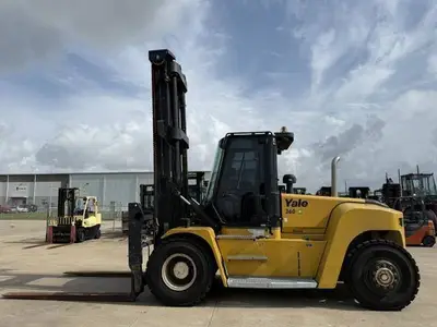 Used 2022 YALE GDP360EF Internal Combustion Forklifts: Pneumatic Tire Illinois US | Somerset Equipment Sales #1546147