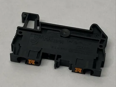 PT 4 BK,3211776 | Phoenix Contact PT 4 BK Feed-Through Terminal Blocks Black 3211776 LOT OF 47 - New Other