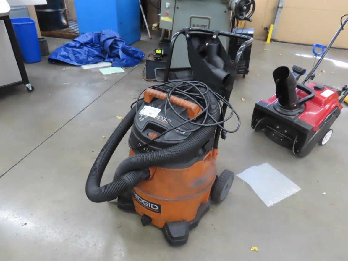 Used RIGID GENERIC Wet/Dry Vacuums Minnesota US | Machinesused.com #1515703