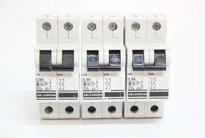Altech Corp 2CU10 2DU6 2CU8 1GU6 1DU2 1DU3 1ZU05 Circuit Breaker Lot of 12 (8459
