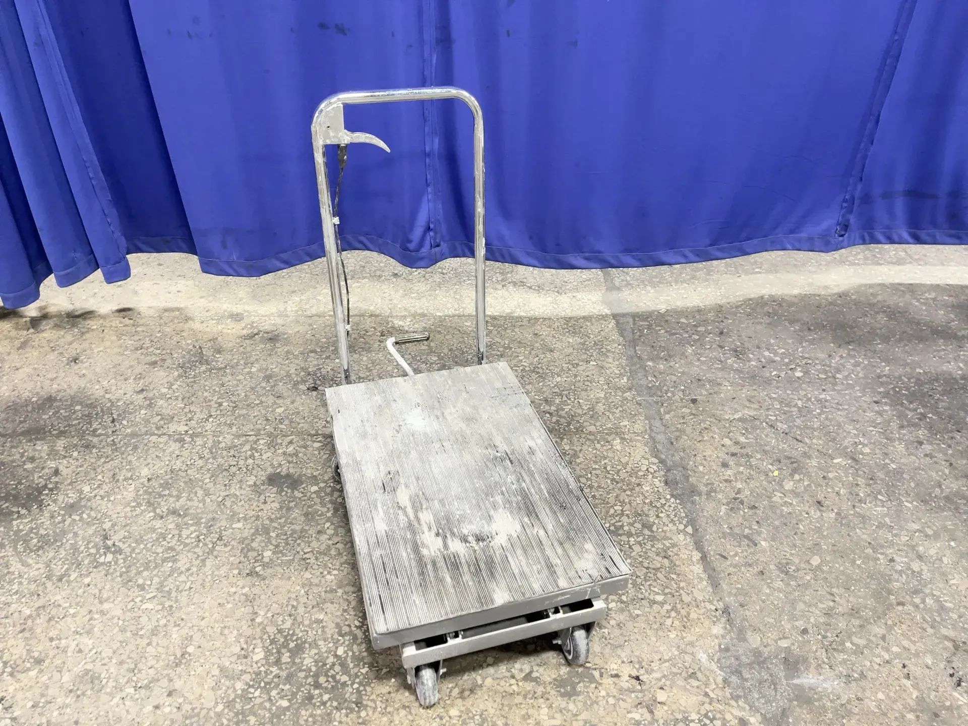 Pittsburgh Automotive 18”x28” Hydraulic Table Cart
